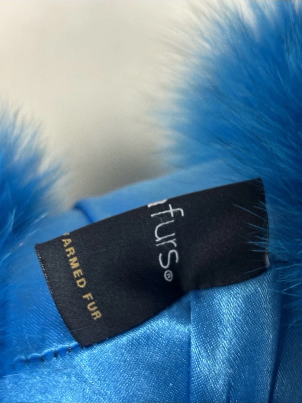SAGA furs Blue Fur Scarf NWOT - Gem